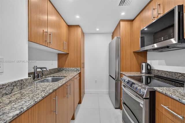 10275 Collins Ave 1521, Bal Harbour, FL 33154