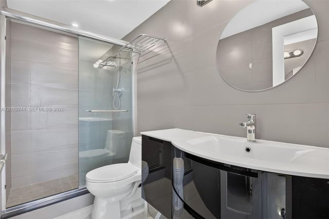 10275 Collins Ave 1521, Bal Harbour, FL 33154