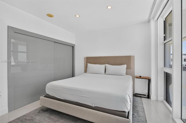 10275 Collins Ave 1521, Bal Harbour, FL 33154