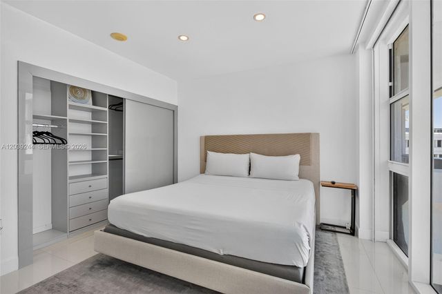 10275 Collins Ave 1521, Bal Harbour, FL 33154