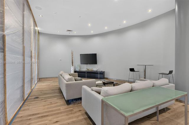 10275 Collins Ave 1521, Bal Harbour, FL 33154