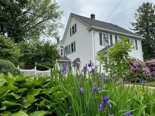 78 Whipple St, Worcester, MA 01607