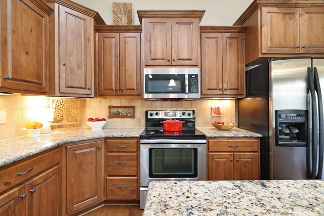 4304 Lusardi Point, Manhattan, KS 66503