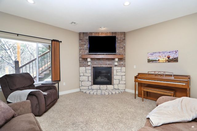 4304 Lusardi Point, Manhattan, KS 66503