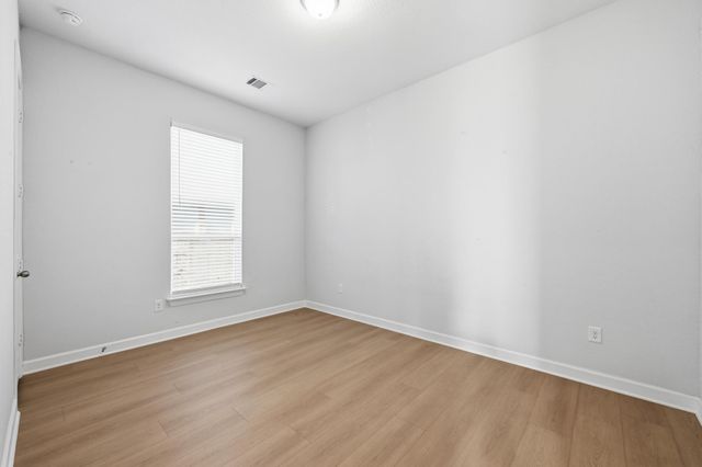 176 Wild Pecan LOOP, Buda, TX 78610