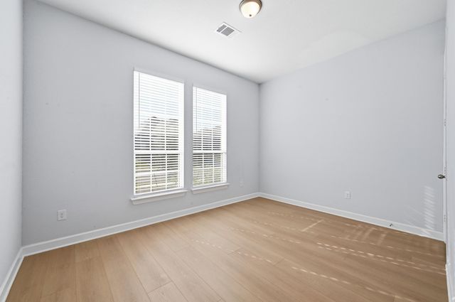 176 Wild Pecan LOOP, Buda, TX 78610