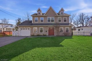 44 Manor Rd, Livingston Twp., NJ 07039
