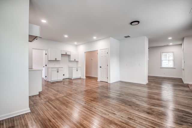 894 N IDLEWILD ST, Memphis, TN 38107