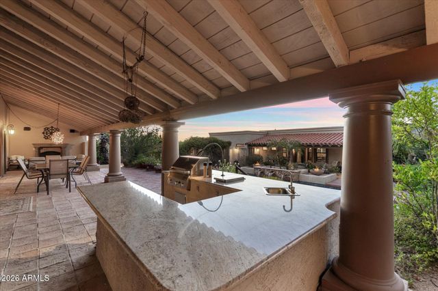 8944 E LAZYWOOD Place, Carefree, AZ 85377