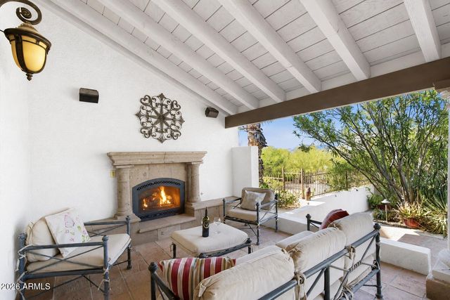 8944 E LAZYWOOD Place, Carefree, AZ 85377
