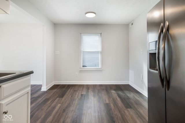 6766 Wimbledon Drive, Zionsville, IN 46077