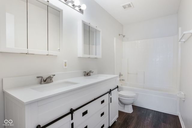 6766 Wimbledon Drive, Zionsville, IN 46077