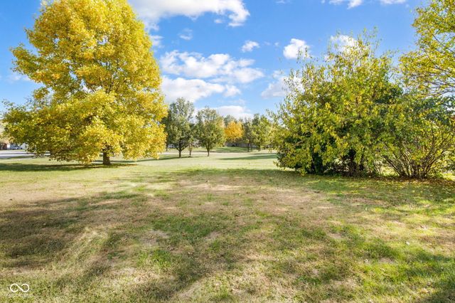 6766 Wimbledon Drive, Zionsville, IN 46077