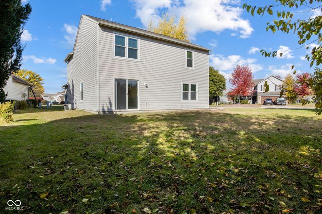 6766 Wimbledon Drive, Zionsville, IN 46077