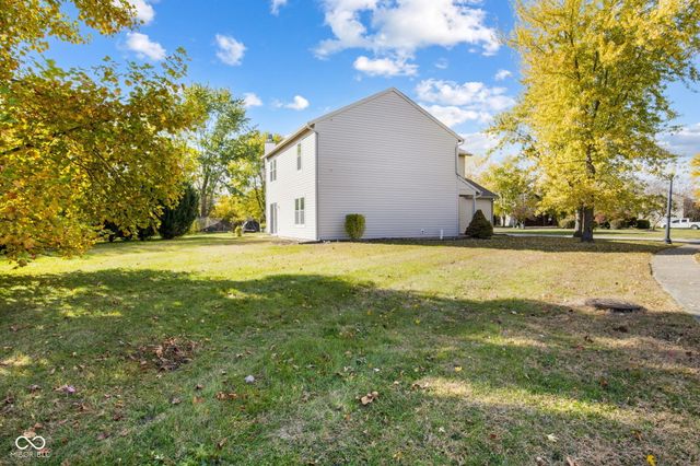 6766 Wimbledon Drive, Zionsville, IN 46077