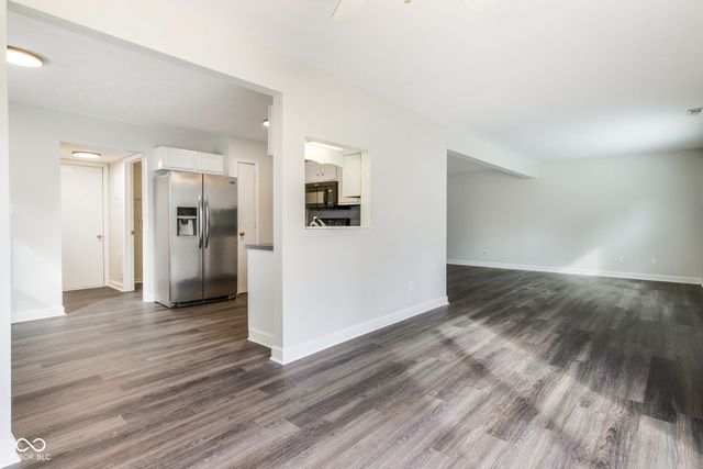 6766 Wimbledon Drive, Zionsville, IN 46077