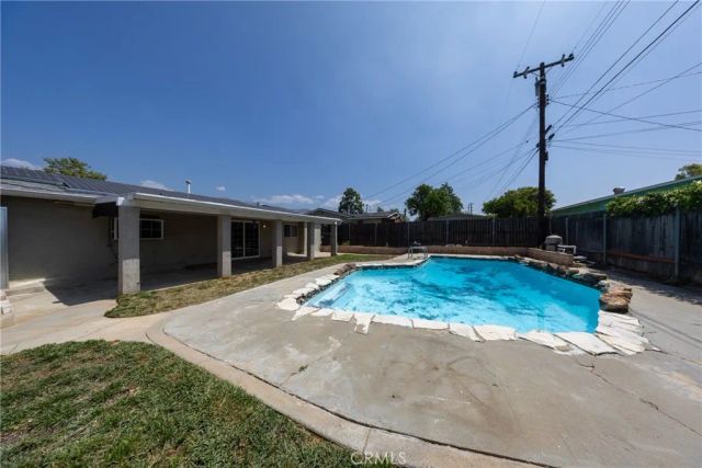 2022 E Linfield, Glendora, CA 91740
