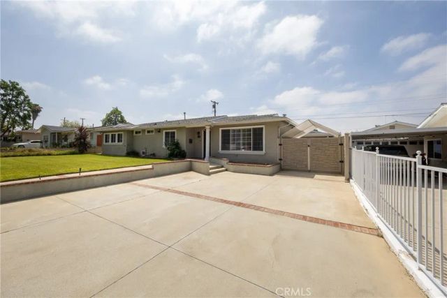 2022 E Linfield, Glendora, CA 91740