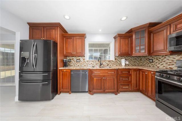 2022 E Linfield, Glendora, CA 91740