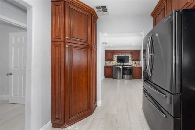 2022 E Linfield, Glendora, CA 91740