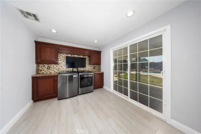 2022 E Linfield, Glendora, CA 91740