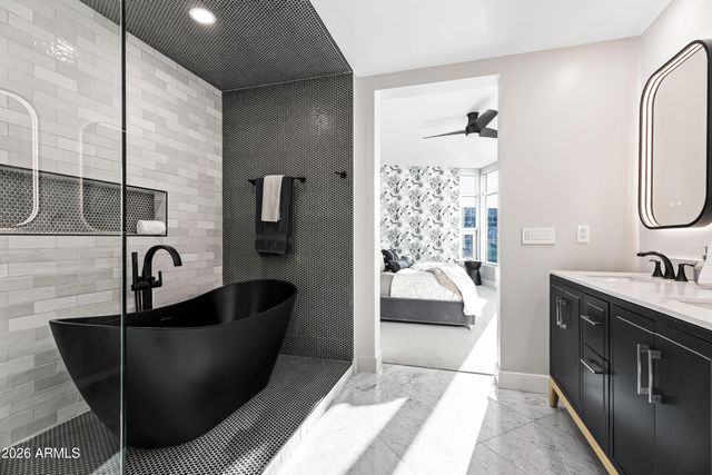 140 E RIO SALADO Parkway 1103, Tempe, AZ 85281