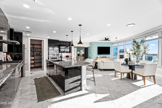 140 E RIO SALADO Parkway 1103, Tempe, AZ 85281