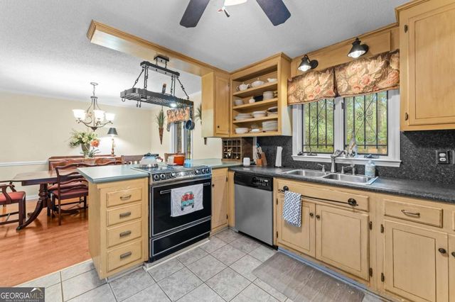 202 Rolling Ridge Court, Statesboro, GA 30461