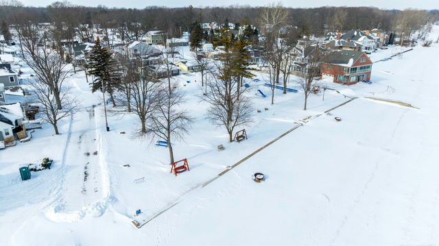 3055 Maplewood Drive, Fort Gratiot, MI 48059