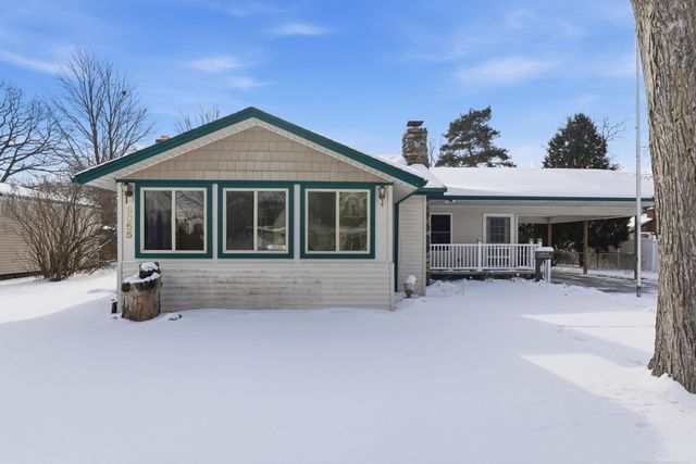 3055 Maplewood Drive, Fort Gratiot, MI 48059