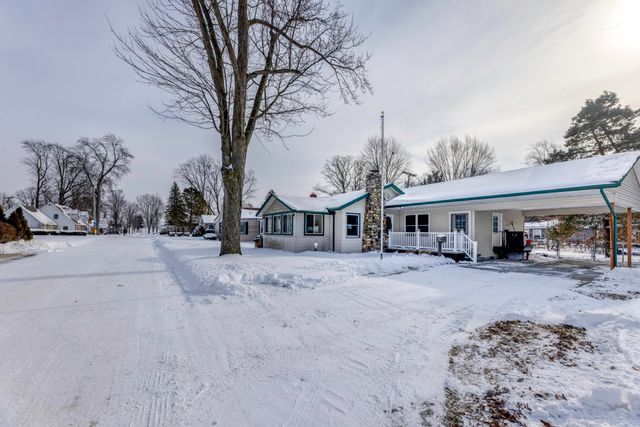 3055 Maplewood Drive, Fort Gratiot, MI 48059