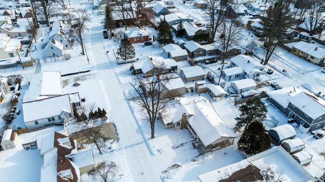 3055 Maplewood Drive, Fort Gratiot, MI 48059