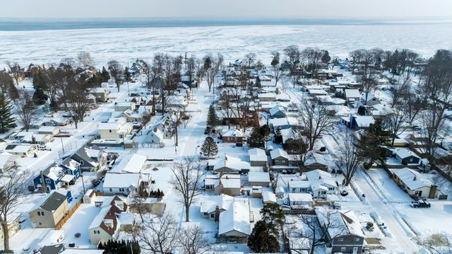 3055 Maplewood Drive, Fort Gratiot, MI 48059