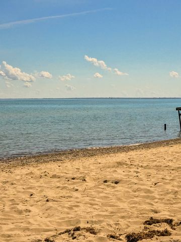 3055 Maplewood Drive, Fort Gratiot, MI 48059