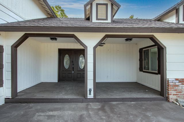 5523 Tom Mix Road, Pioneertown, CA 92268