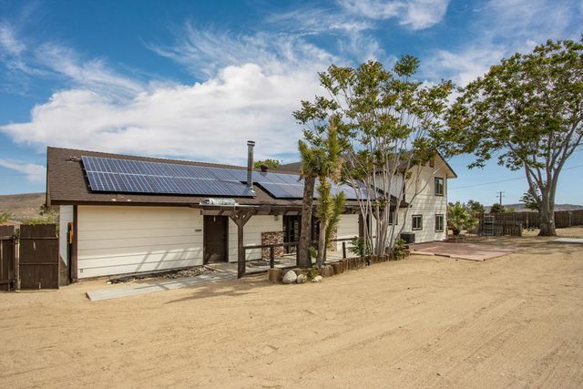 5523 Tom Mix Road, Pioneertown, CA 92268