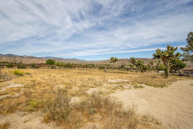 5523 Tom Mix Road, Pioneertown, CA 92268