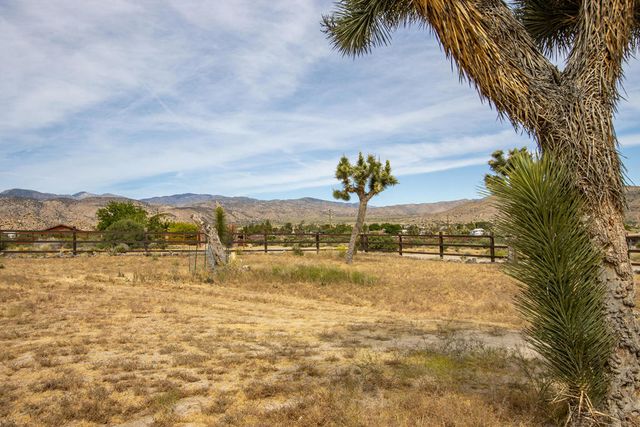 5523 Tom Mix Road, Pioneertown, CA 92268