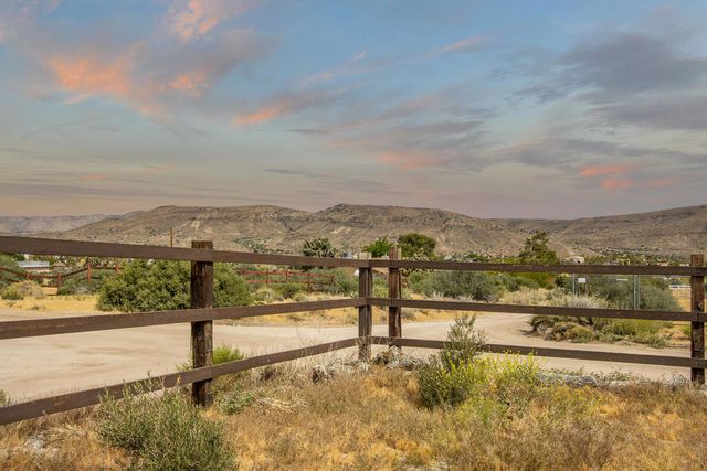 5523 Tom Mix Road, Pioneertown, CA 92268
