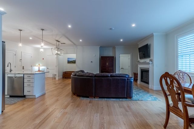 7 Willey Creek Rd Unit 405, Exeter, NH 03833