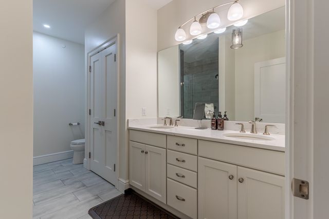 7 Willey Creek Rd Unit 405, Exeter, NH 03833