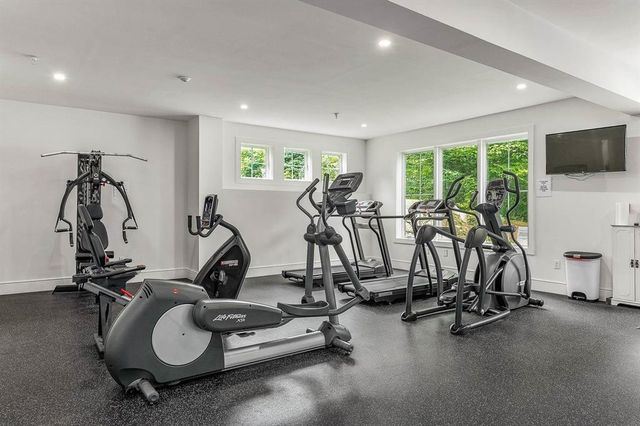 7 Willey Creek Rd Unit 405, Exeter, NH 03833