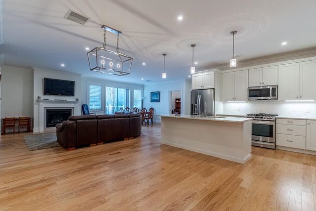 7 Willey Creek Rd Unit 405, Exeter, NH 03833