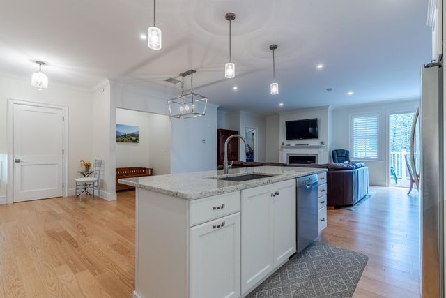 7 Willey Creek Rd Unit 405, Exeter, NH 03833