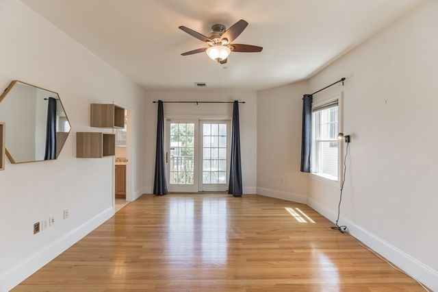 29 Vinton Street 7, Boston, MA 02127