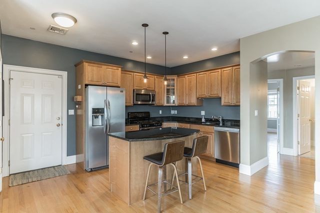 29 Vinton Street 7, Boston, MA 02127