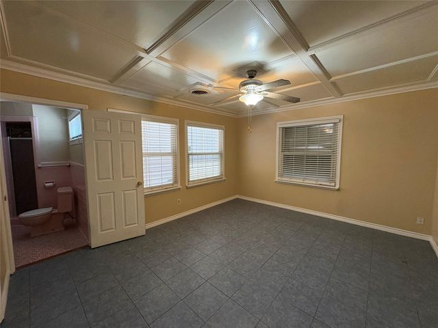 106 Barracuda Avenue, Galveston, TX 77550