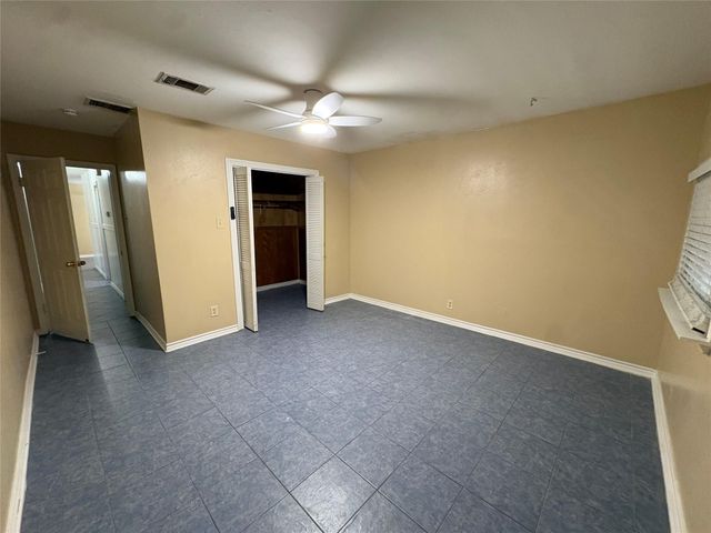106 Barracuda Avenue, Galveston, TX 77550