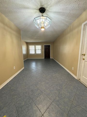 106 Barracuda Avenue, Galveston, TX 77550