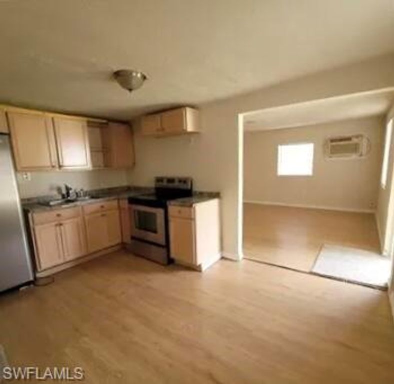 5640 4th AVE, FORT MYERS, FL 33907 — photo 2
